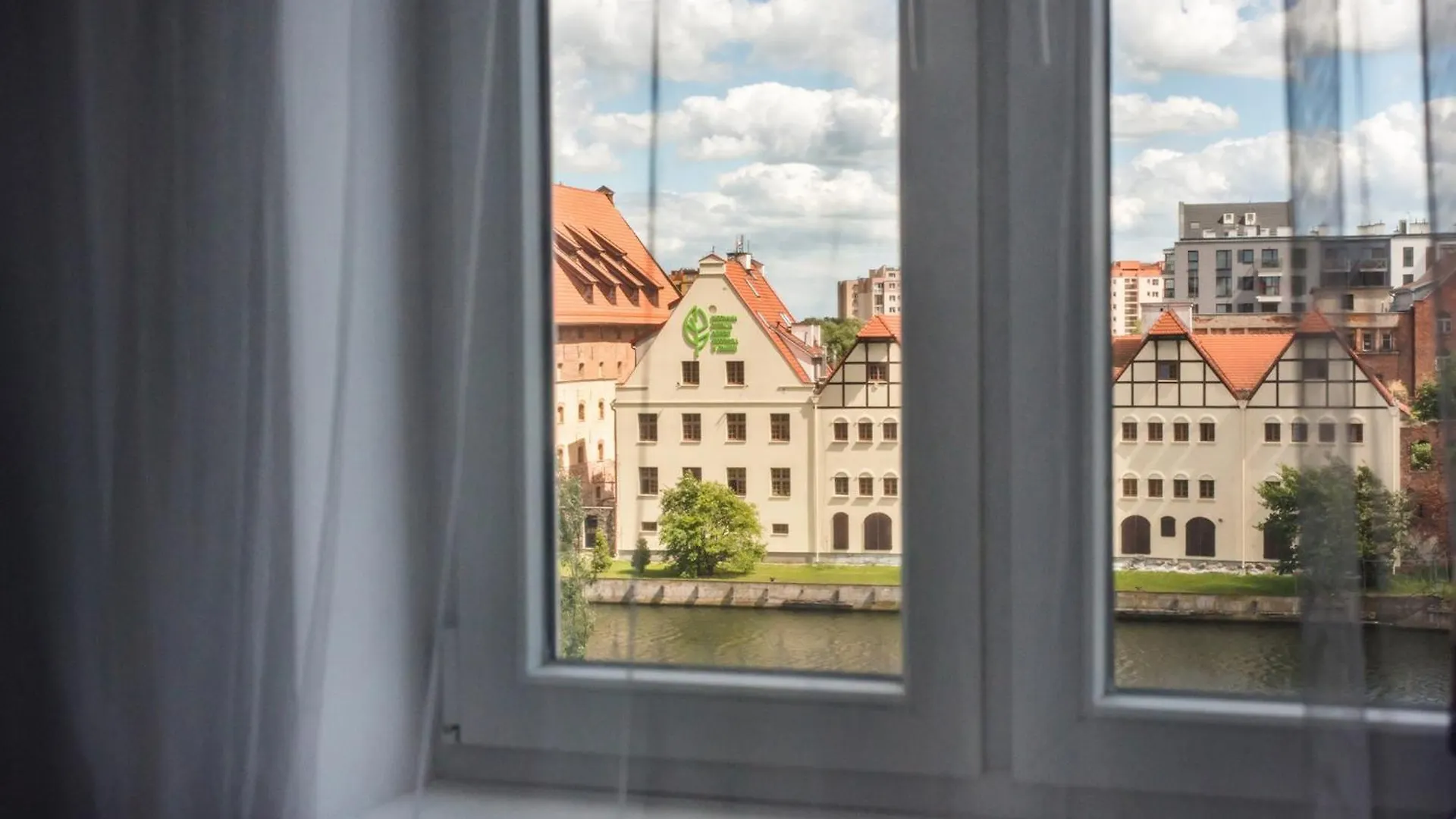 Lts Rent Comfortable River View & Art, Five Rooms Gdansk Poland
