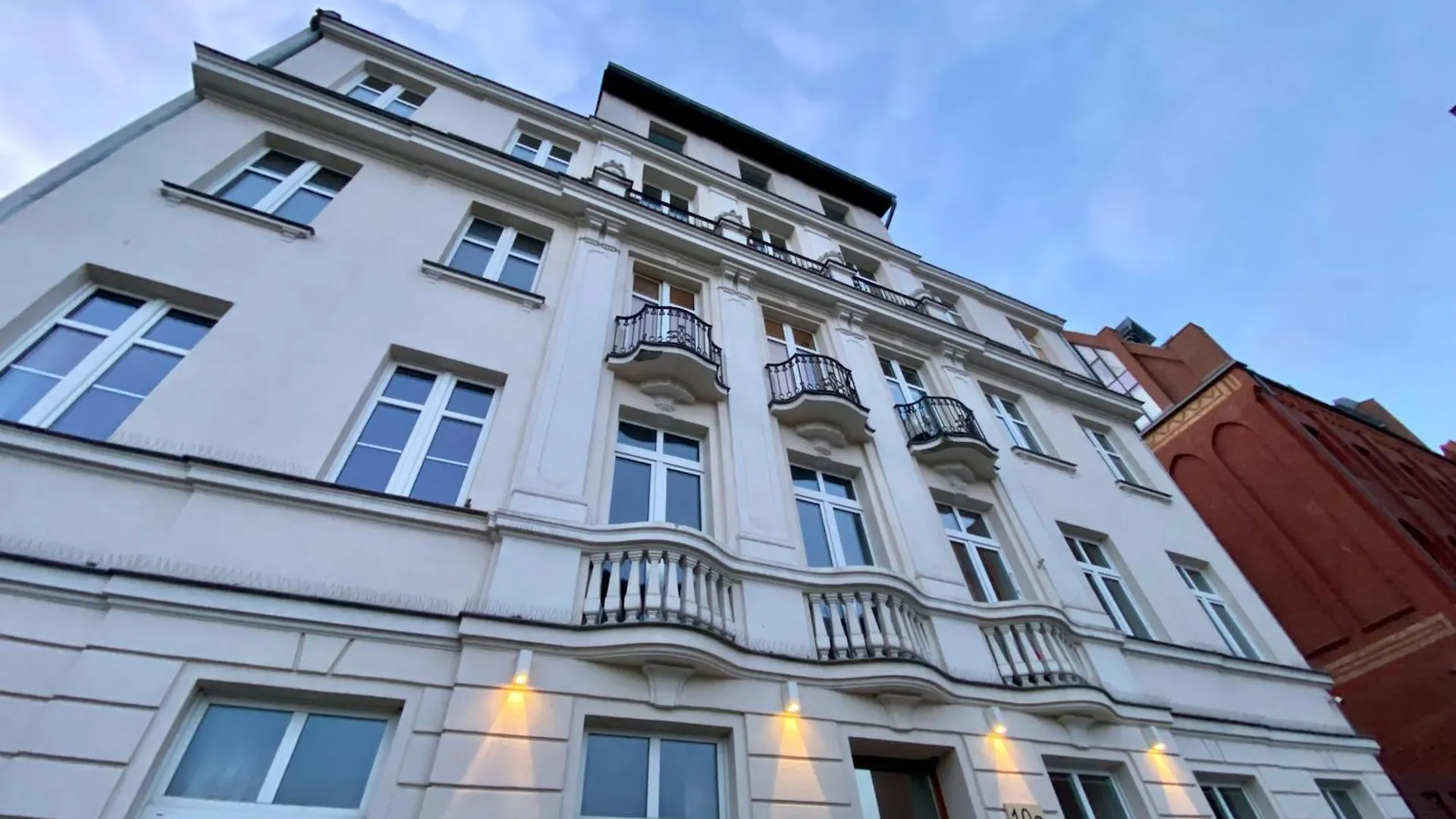Apartment Lts Rent Comfortable River View & Art, Five Rooms Danzig