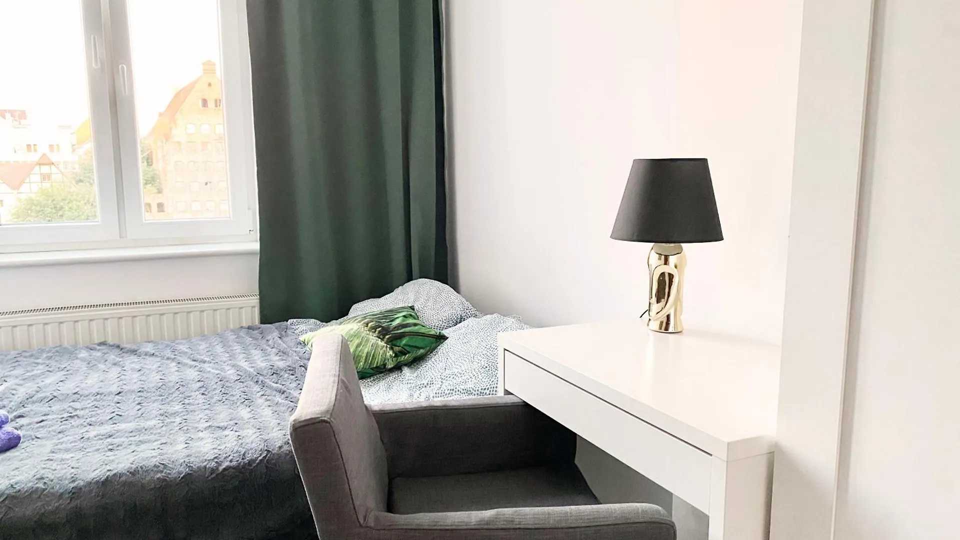 Apartment Lts Rent Comfortable River View & Art, Five Rooms Danzig